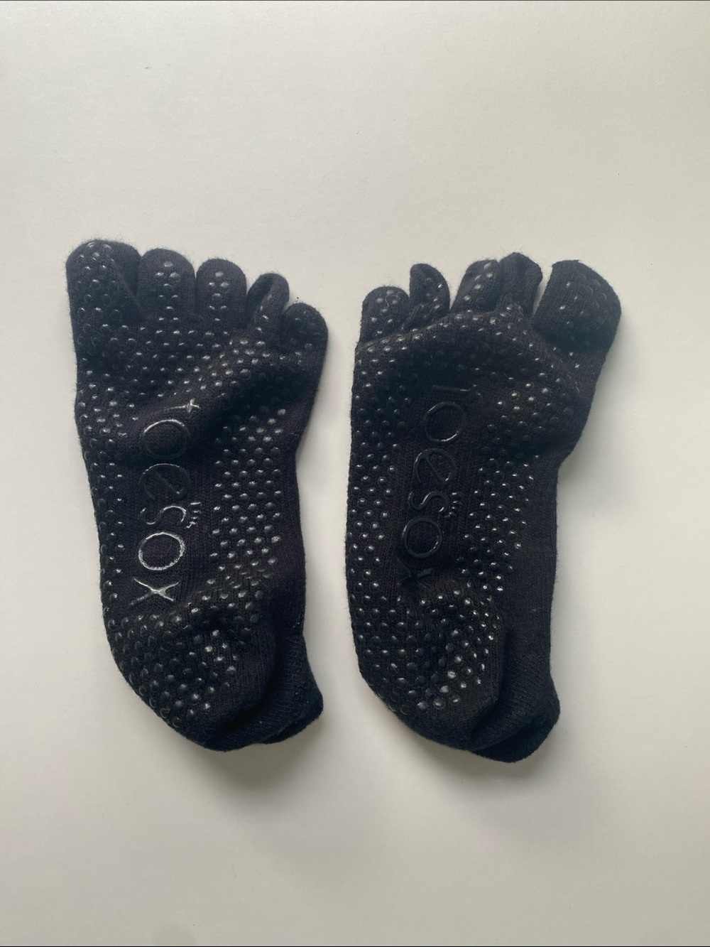 toesox Black Grip Five-Toe Non-Slip Socks